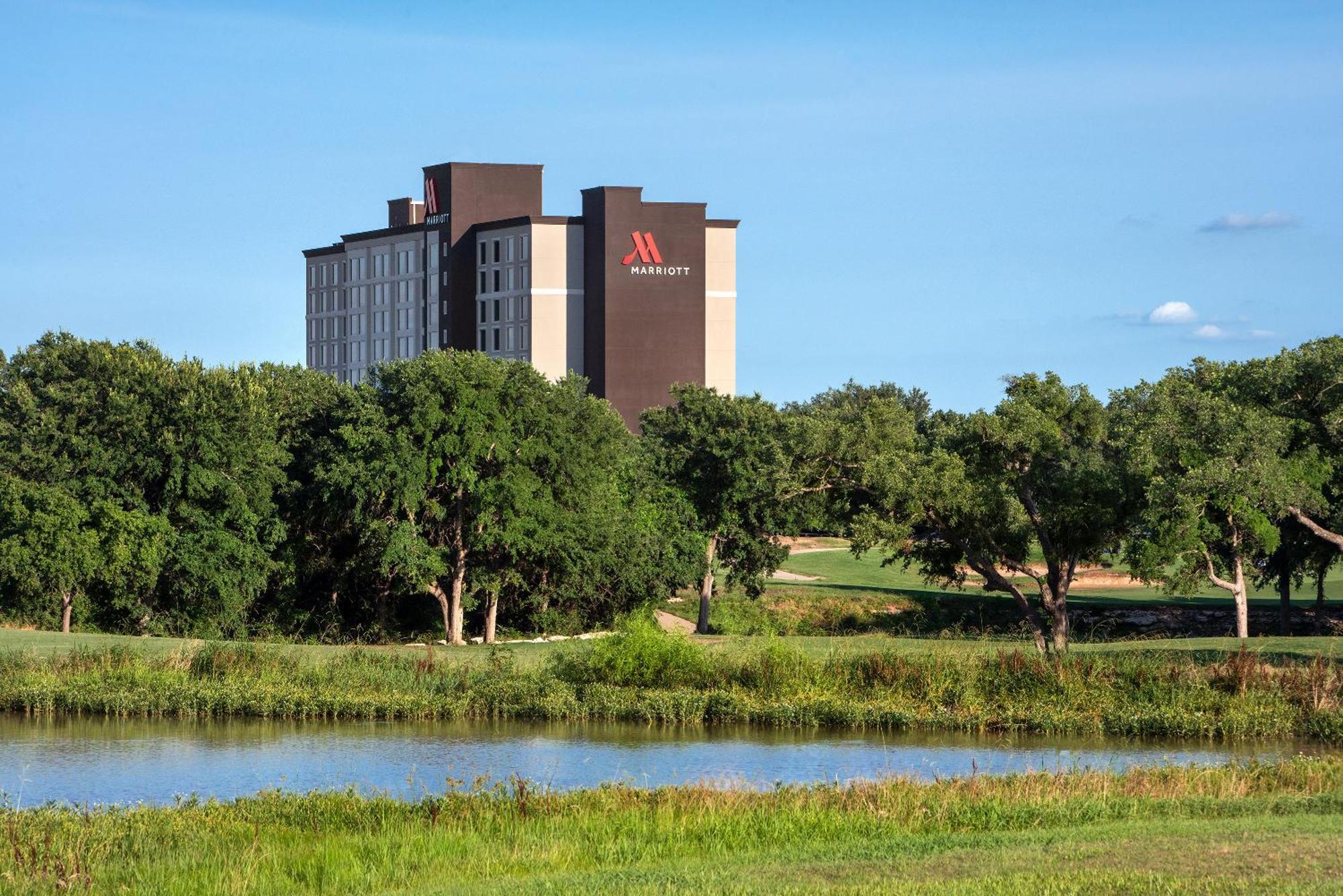 Dallas/Fort Worth Marriott Hotel & Golf Club At Champions Circle Roanoke Exterior photo
