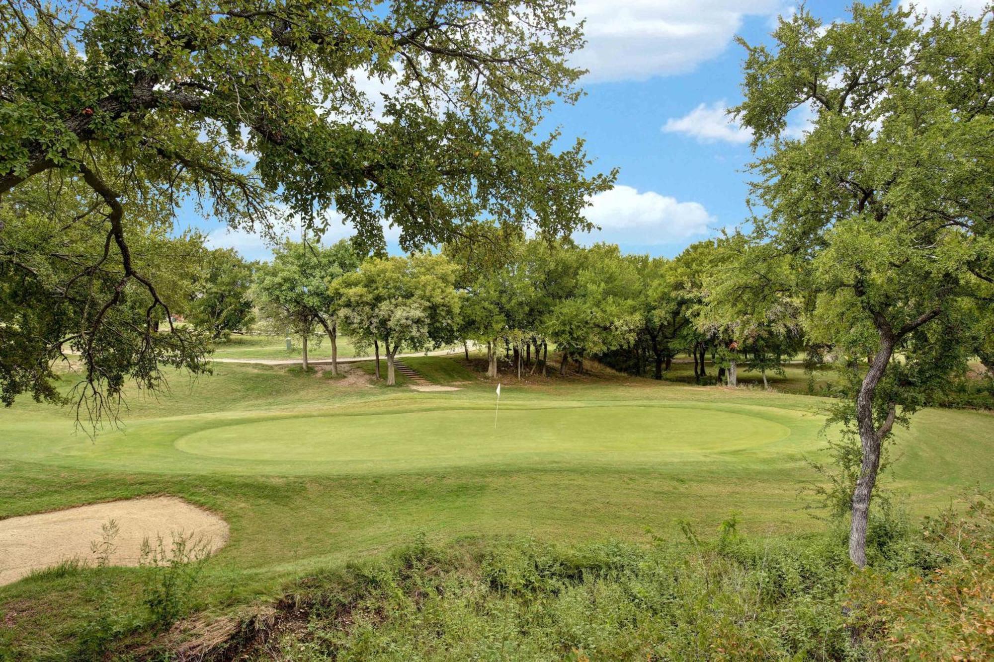Dallas/Fort Worth Marriott Hotel & Golf Club At Champions Circle Roanoke Exterior photo