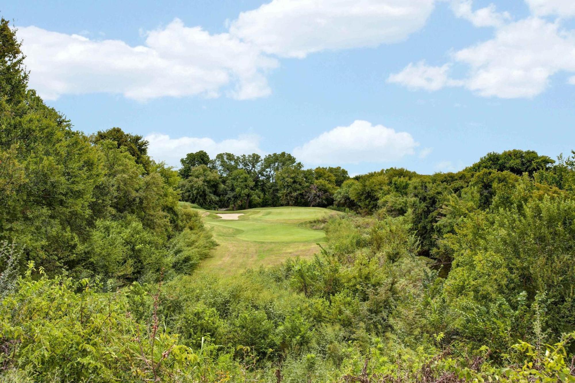 Dallas/Fort Worth Marriott Hotel & Golf Club At Champions Circle Roanoke Exterior photo