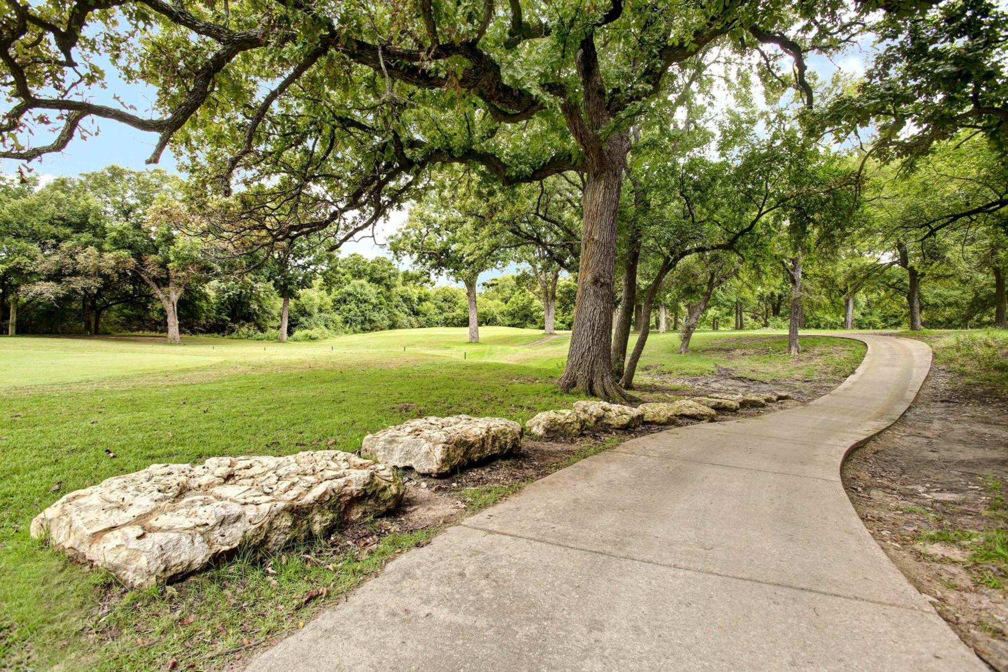 Dallas/Fort Worth Marriott Hotel & Golf Club At Champions Circle Roanoke Exterior photo